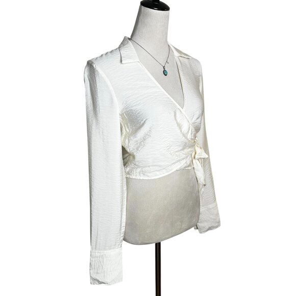 H&M Ivory Crinkle Textured Dressy Wrap Blouse XS | Clean Classy Minimalist Chic - Picture 4 of 8